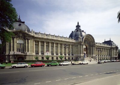 Vue de la façade du Petit-Palais, construit en 1900 - Charles Louis Girault